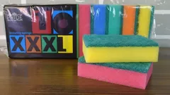 Por que é que as esponjas são coloridas — e como isso protege a sua cozinha das bactérias