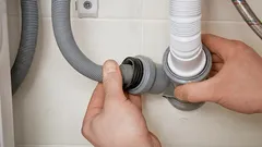 Barulho nas tubagens ao escoar a água: motivo de preocupação ou nada de mais?